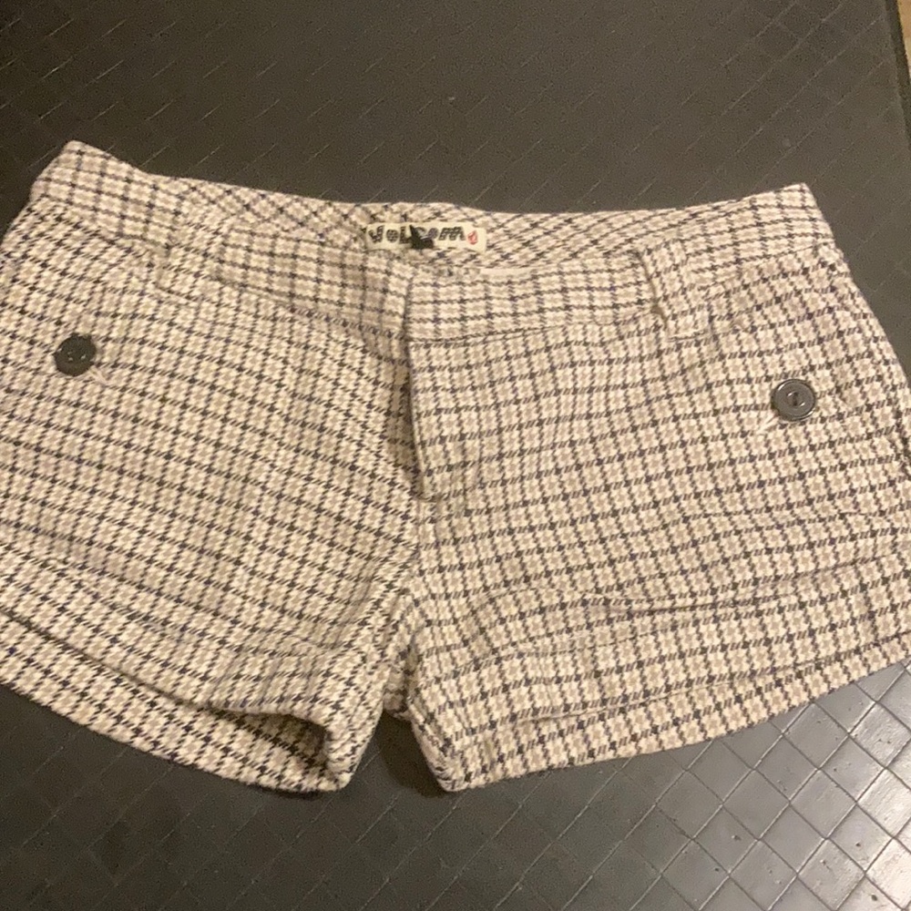 Volcom shorts